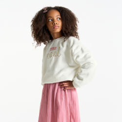 سويت شيرت مزين بطبعة رسالة، باللون الأبيض للفتيات